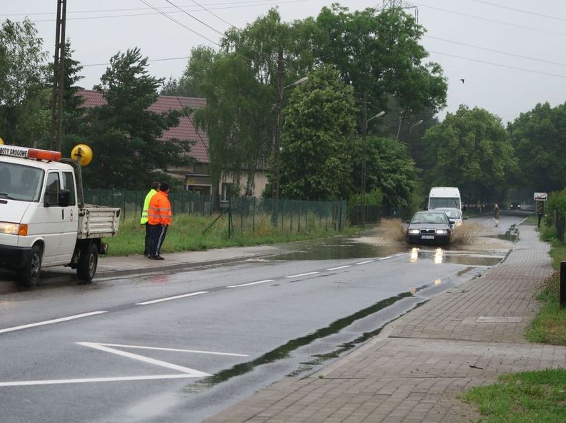 Samochody o mało co się nie podtopiły Samochody o mało co się nie podtopiły