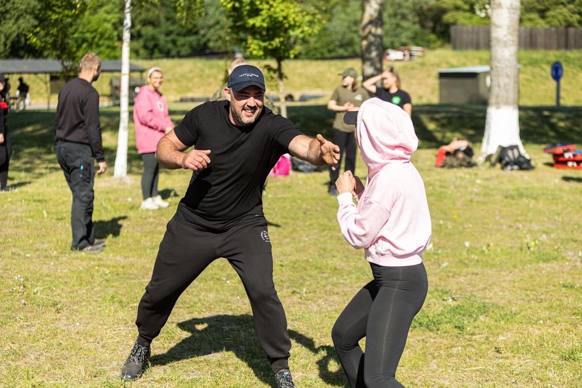 Samoobrona kobiet - ruszają zapisy na bezpłatne treningi w Gryfinie Samoobrona kobiet - ruszają zapisy na bezpłatne treningi w Gryfinie