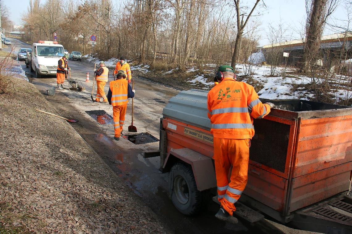 Sąsiedzi za Odrą skracają czas pracy. My pracujemy najwięcej w UE