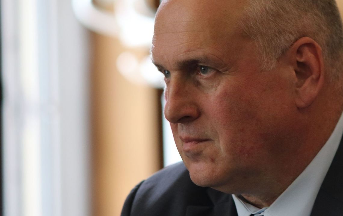 Sawaryn zwołuje nadzwyczajną sesję. Co mu tak bardzo zależy?