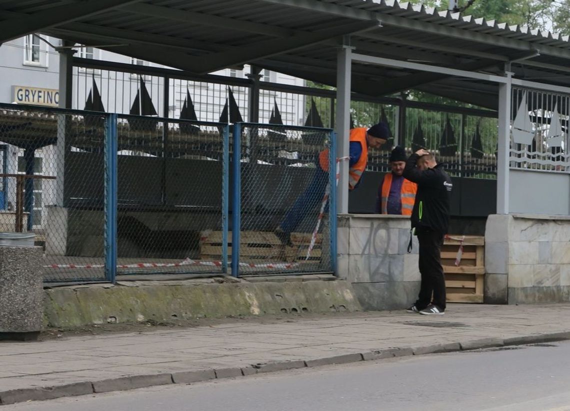 Schody w przejściu podziemnym w remoncie Schody w przejściu podziemnym w remoncie