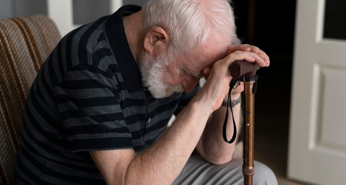 Rekordowe zadłużenie emerytów. Dlaczego seniorzy tracą oszczędności i wpadają w pętlę długów Rekordowe zadłużenie emerytów. Dlaczego seniorzy tracą oszczędności i wpadają w pętlę długów