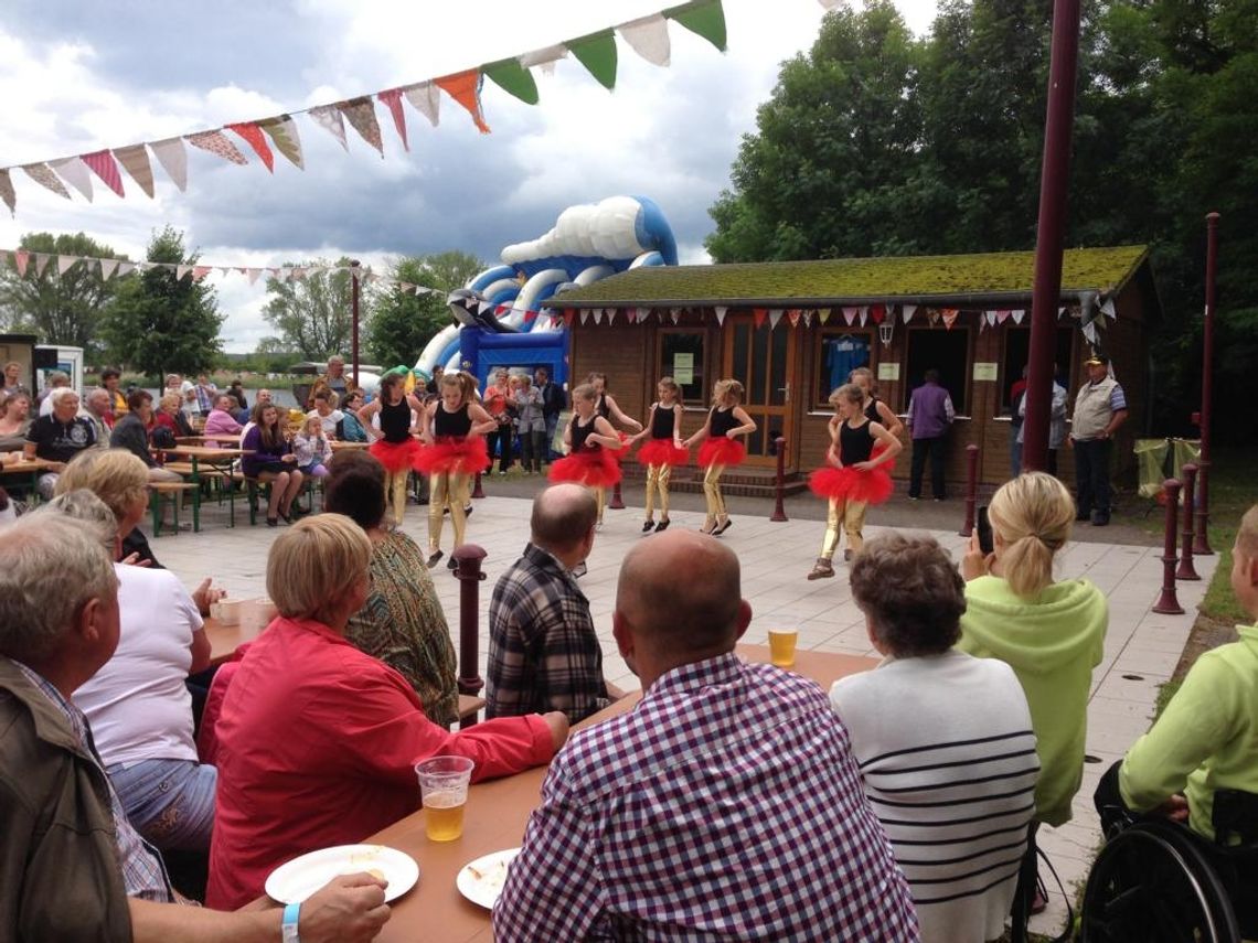 Show na koniach, ścianka wspinaczkowa i dzik z grilla - zaproszenie na majówkę Show na koniach, ścianka wspinaczkowa i dzik z grilla - zaproszenie na majówkę