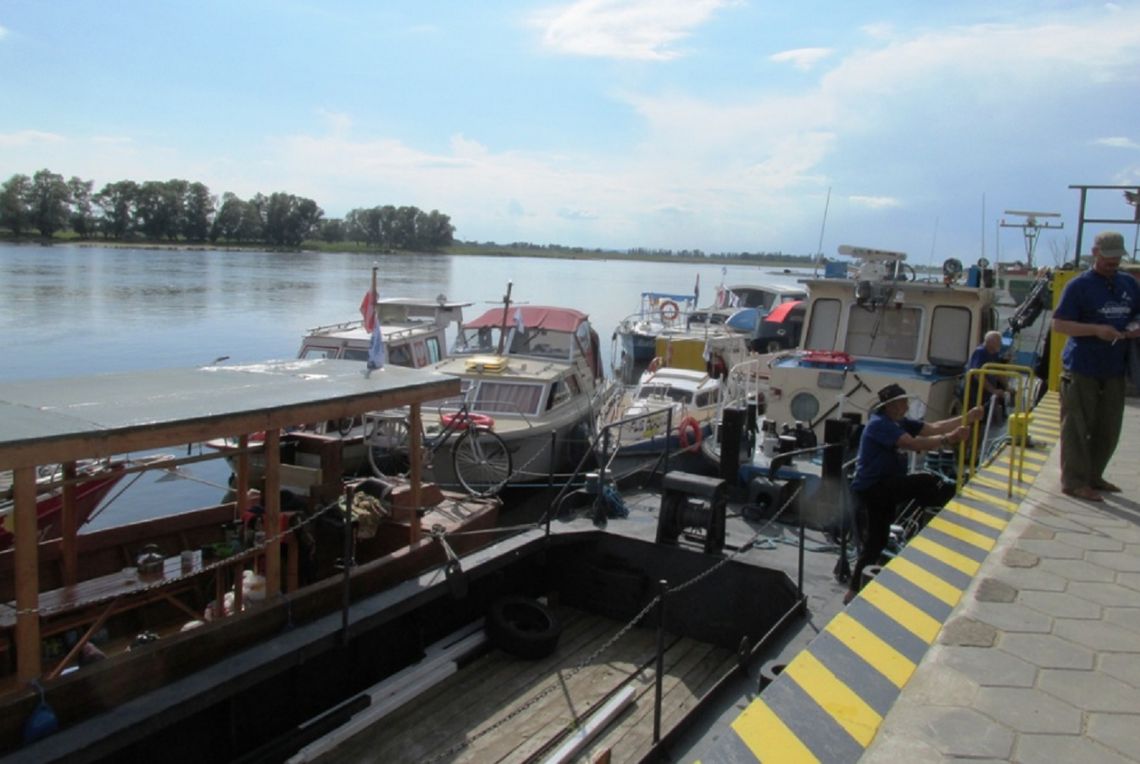 Silny wiatr utrudnia rejs Flisu Odrzańskiego Silny wiatr utrudnia rejs Flisu Odrzańskiego