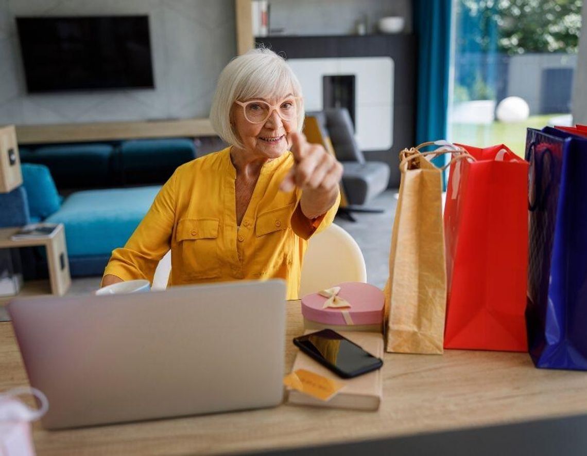Samodzielni i rozważni silversi. Jak pokolenie 50+ zdominowało polski rynek zakupów w sieci