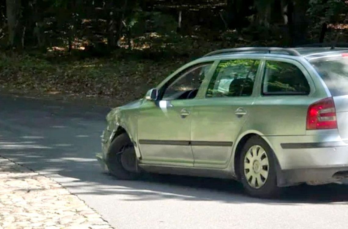Pijany kierowca zniszczył dekoracje ołtarza pod Gryfinem, wyzwał ludzi i uciekł, powodując kolizję