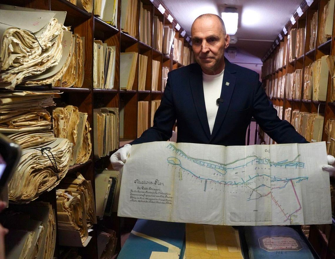 Skarby z Nowej Marchii odkryte. Unikatowe dokumenty sprzed 200 lat trafią do szczecińskiego archiwum