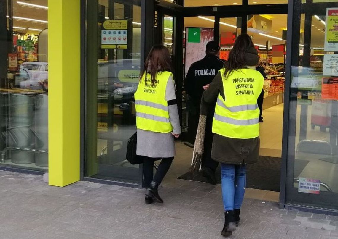 Służby dokręcają śrubę. Kary za brak maseczki