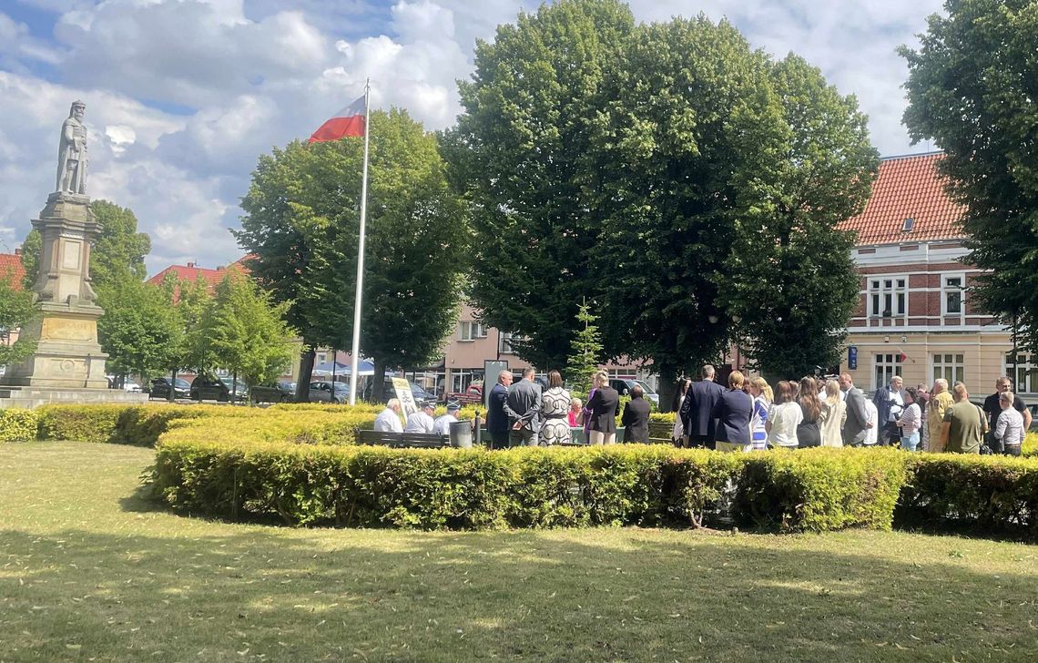 Słyniemy, ale nie z tego co trzeba. To nie jest historia lądowania na Księżycu Słyniemy, ale nie z tego co trzeba. To nie jest historia lądowania na Księżycu