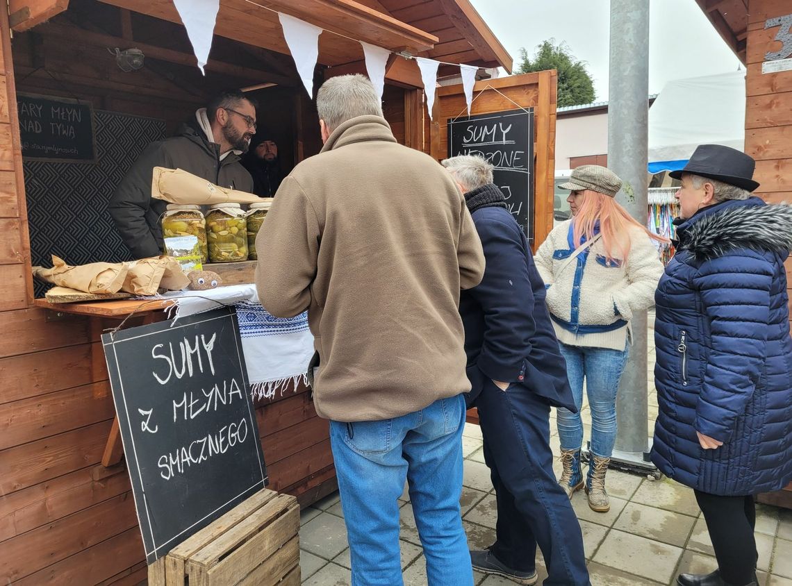 Smaczne i zdrowe produkty można było kupić na niedzielnym targu [FOTO]