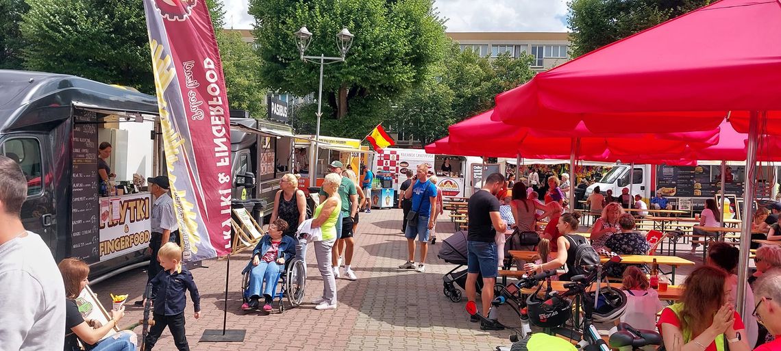 Smakowity weekend w Gryfinie: food trucki na placu Księcia Barnima I