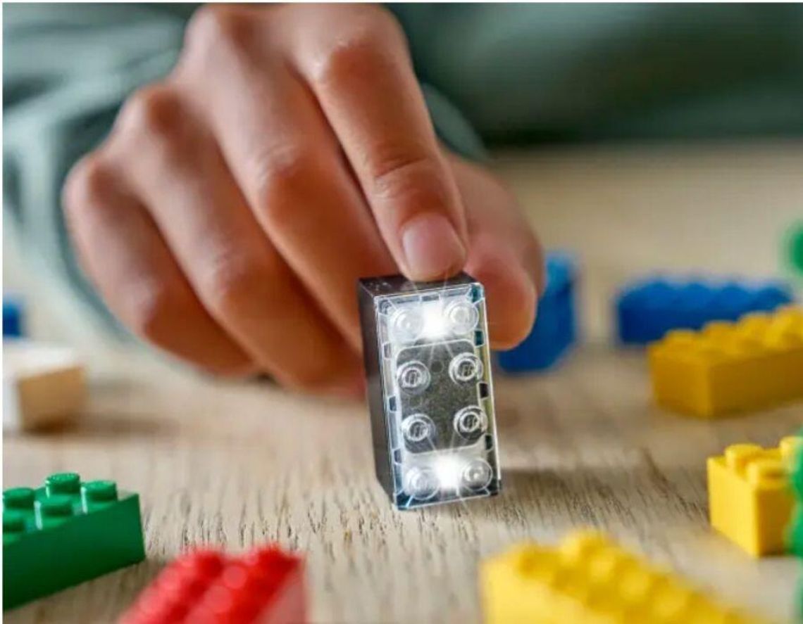 Rewolucyjny w zabawie smart klocek LEGO. Technologia, która nie odciąga uwagi