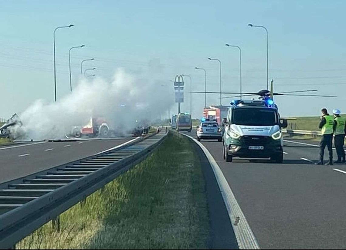 Śmierć na drodze. Ciężarówka uderzyła w autobus