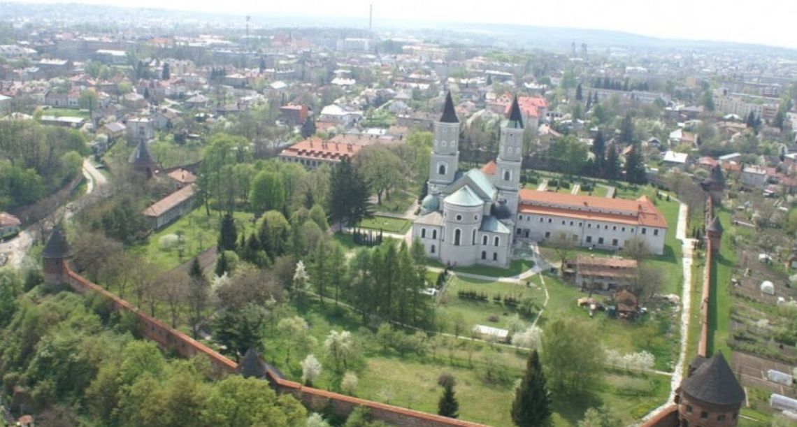 Po tragedii nastroje i atmosfera w internecie są na granicy linczu. Trolle dolewają oliwy do ognia