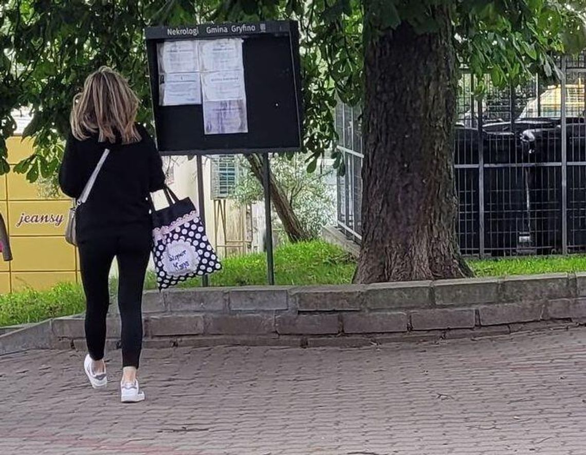 Smutną prawdę trzeba przyjąć. Żałoba przed nimi, więc potrzebują wsparcia Smutną prawdę trzeba przyjąć. Żałoba przed nimi, więc potrzebują wsparcia