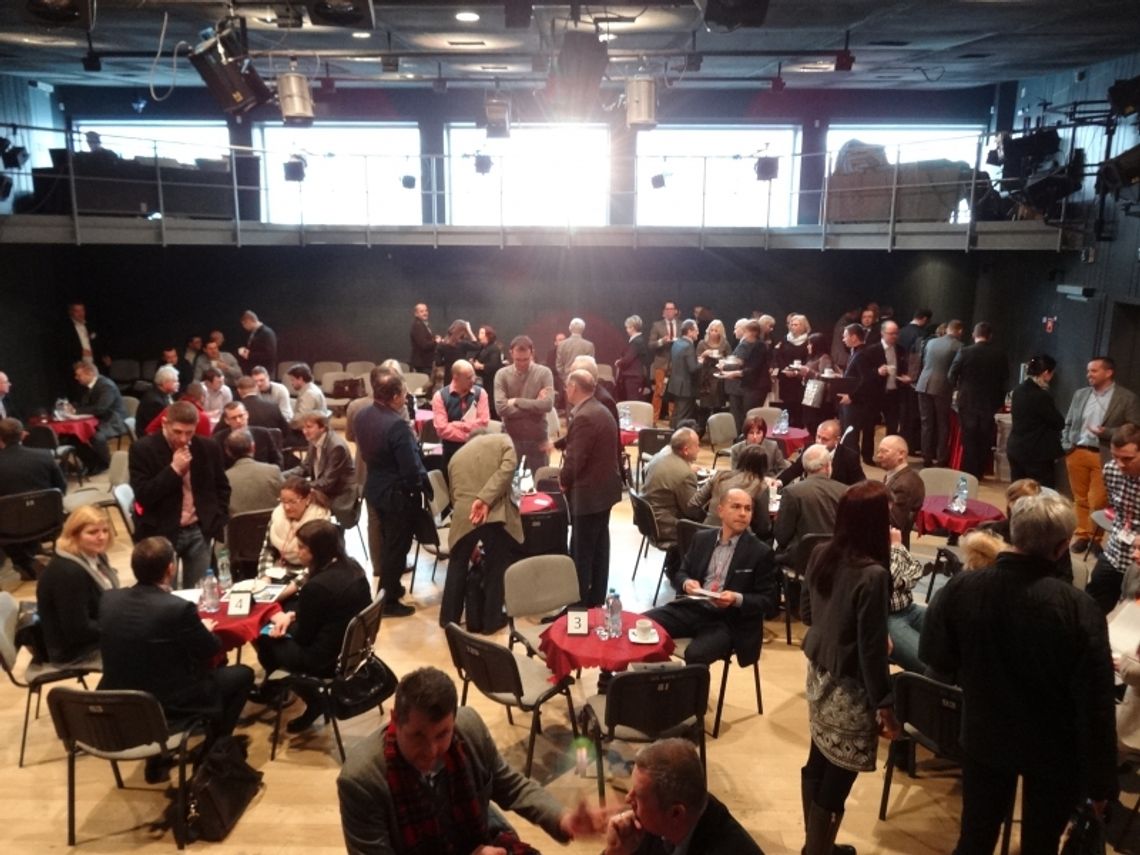 Solidna obsługa inwestorów i eksporterów Solidna obsługa inwestorów i eksporterów