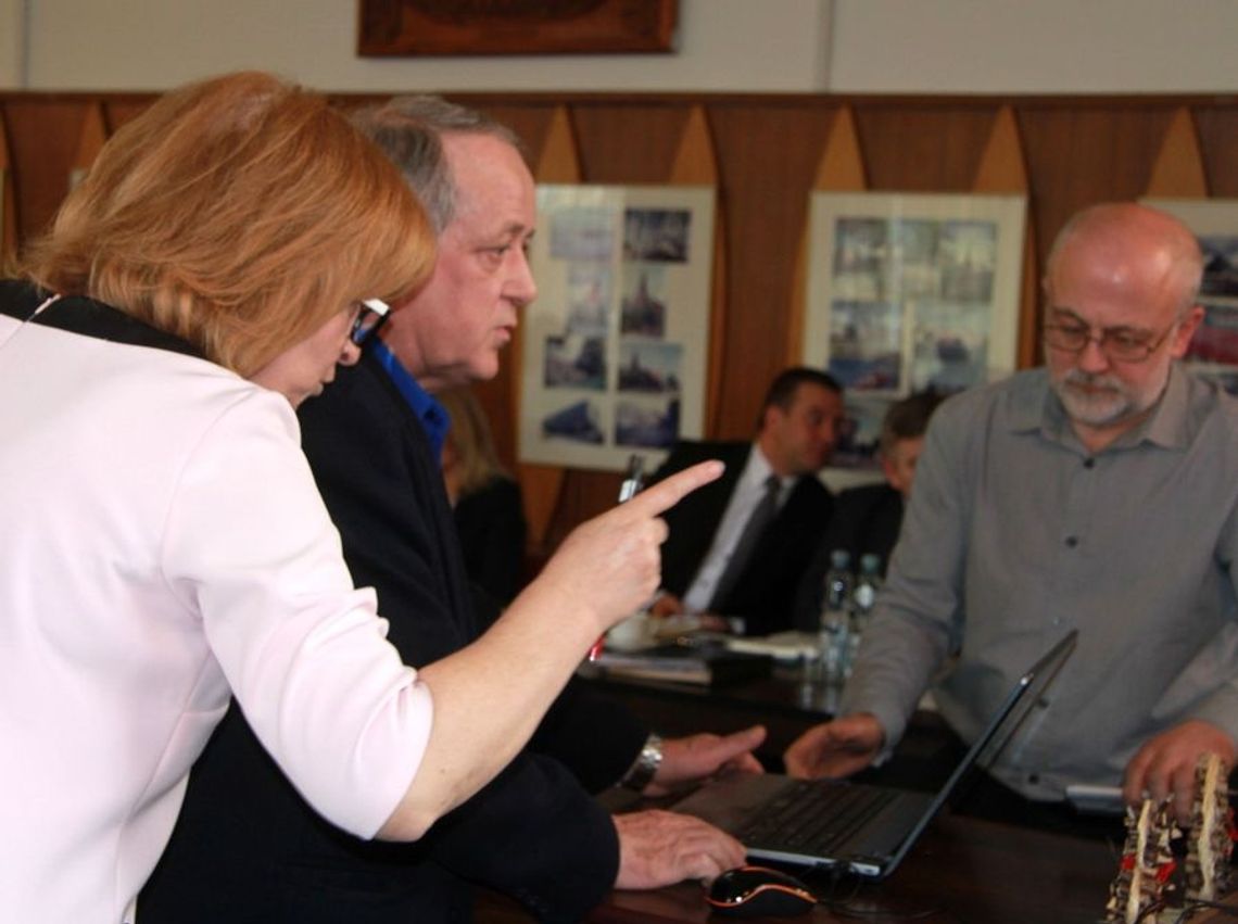 Sołtys oskarża PUK, a prezes nabiera wody w usta Sołtys oskarża PUK, a prezes nabiera wody w usta