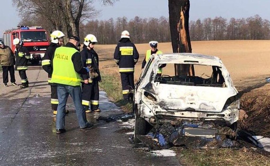 Spłonął samochód i jedna osoba zginęła. Trzy wypadki w sylwestra Spłonął samochód i jedna osoba zginęła. Trzy wypadki w sylwestra