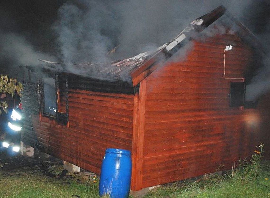 Spłonęła w nocy Spłonęła w nocy