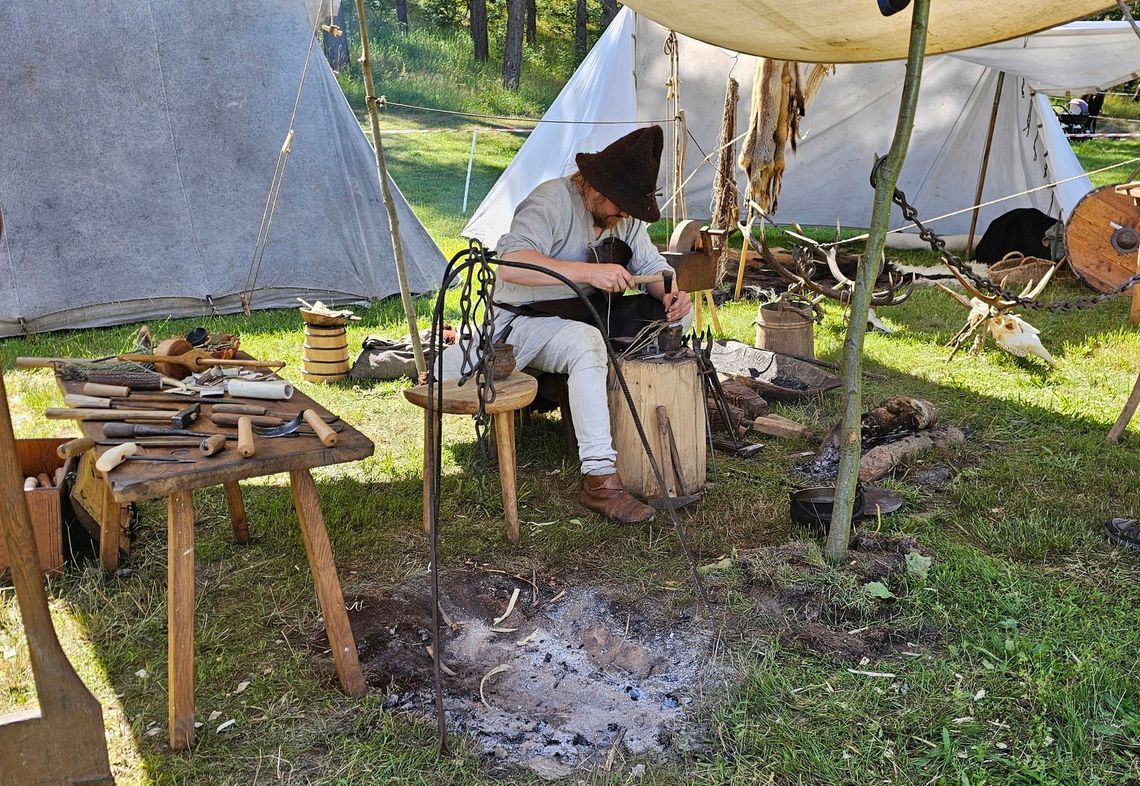 Spotkania historyczne pod Górą Czcibora bez warsztatów i potyczek wojów [ZDJĘCIA]