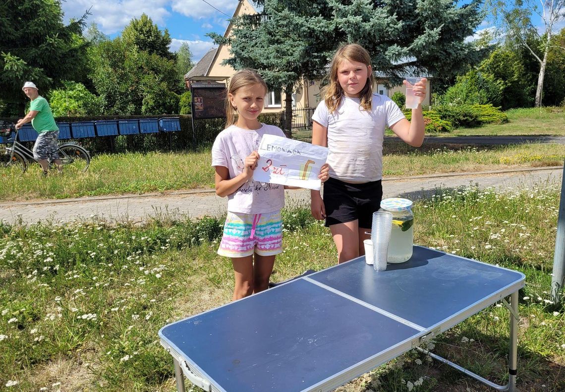 Sprzedają lemoniadę. Spróbowaliśmy - jest pyszna i orzeźwiająca! Sprzedają lemoniadę. Spróbowaliśmy - jest pyszna i orzeźwiająca!