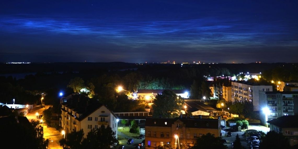 Srebrzyste obłoki nad naszymi głowami Srebrzyste obłoki nad naszymi głowami