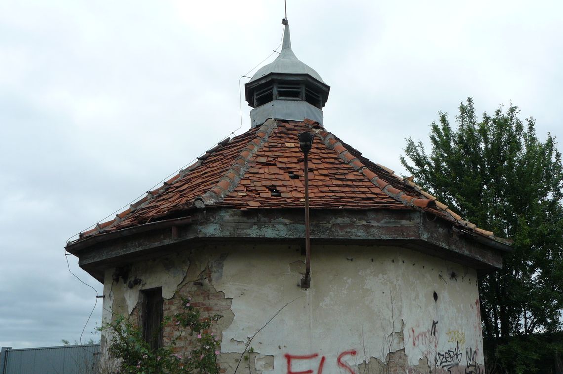 Stara przepompownia woła o pomoc