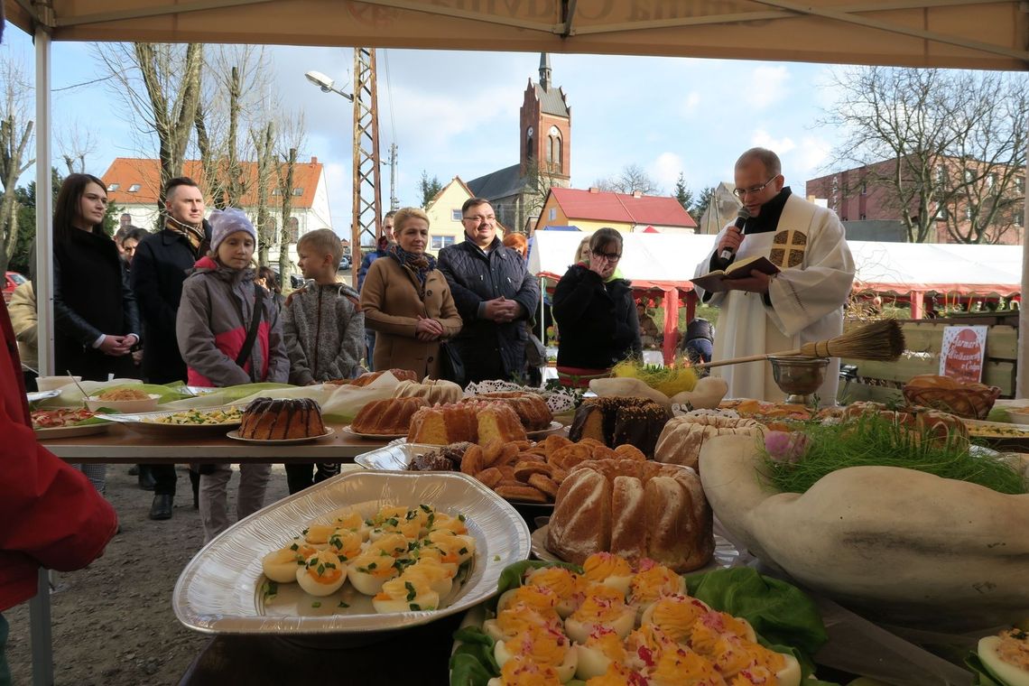 Stoły uginały się pod pysznościami