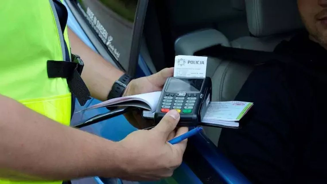 Stracił prawo jazdy, ale szybko je odzyskał. Przez błąd policjantów