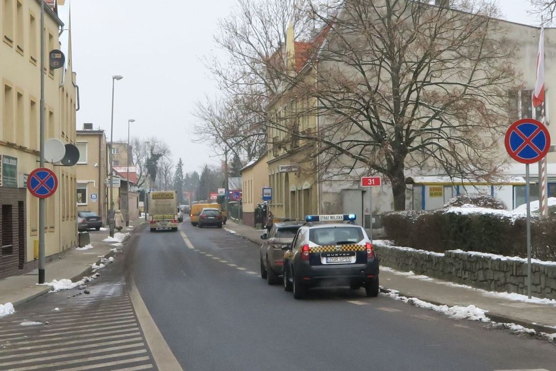 Straż miejska wyłapuje źle parkujących Straż miejska wyłapuje źle parkujących