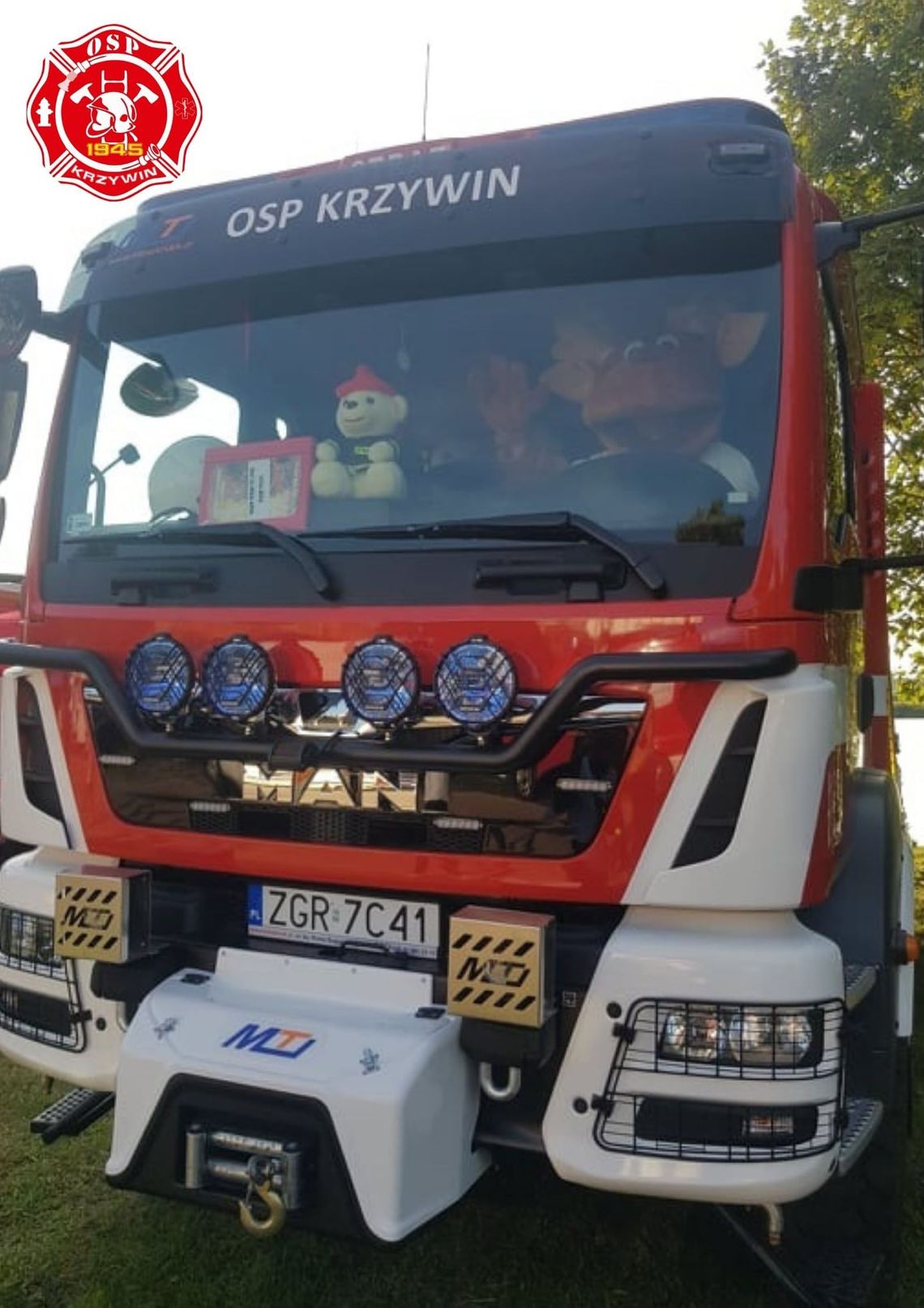 Strażacki wóz czeka na swoje imię. Możesz mu nadać nazwę Strażacki wóz czeka na swoje imię. Możesz mu nadać nazwę