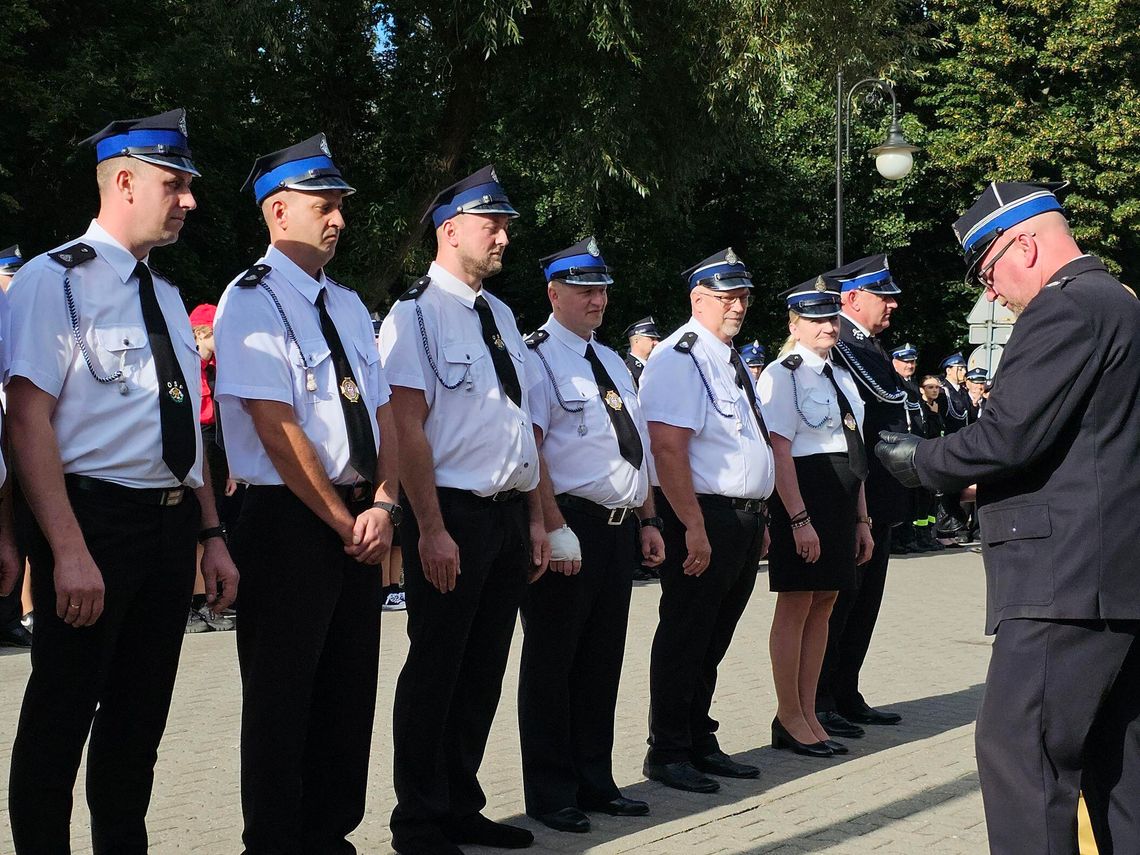 Strażacy docenieni. Odznaczeni i awansowani na 80-lecie OSP Trzcińsko-Zdrój [SPRAWDŹ NAZWISKA]