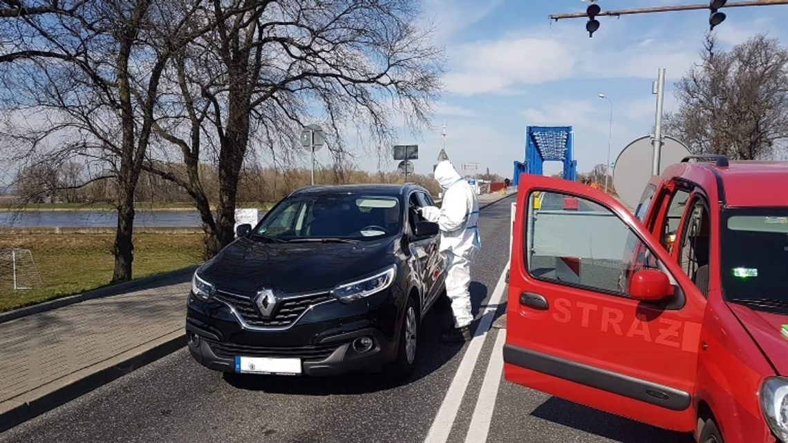 Strażak zakażony podczas działań związanych z zagrożeniem koronawirusem. Jego koledzy objęci kwarantanną