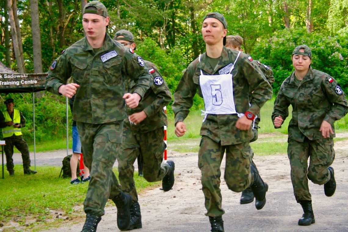 Strzelali, biegali, rzucali granatem. Zakończyły się Mistrzostwa Klas Mundurowych