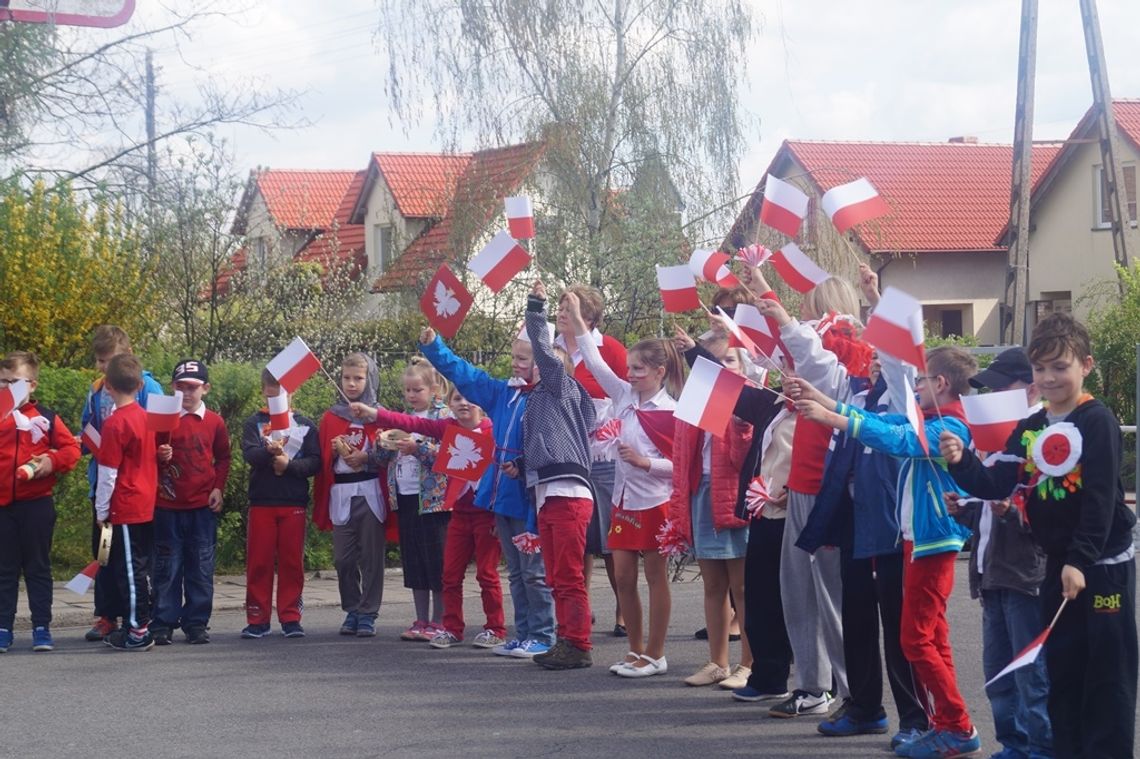Święto Flagi  - marsz w narodowych barwach