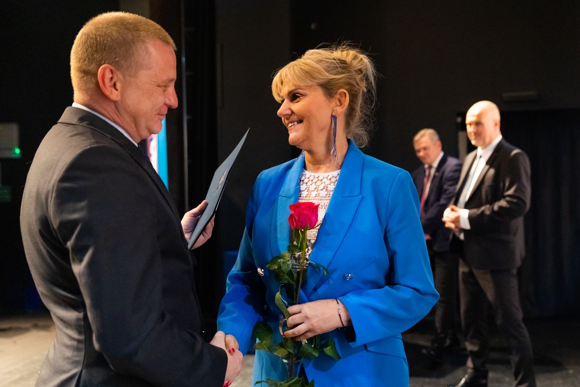 Święto pracowników oświaty. Uroczystość z okazji Dnia Edukacji Narodowej w Gryfinie [FOTO]