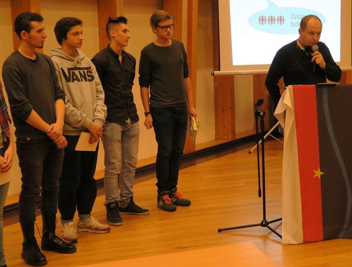 Sytuacja mniejszości narodowych i etnicznych na Pomorzu Zachodnim Sytuacja mniejszości narodowych i etnicznych na Pomorzu Zachodnim