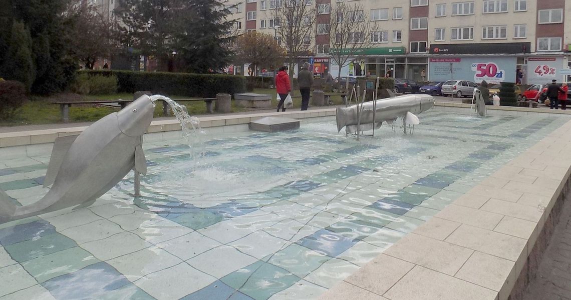 Szemrze i tryska odnowiona, czysta Szemrze i tryska odnowiona, czysta