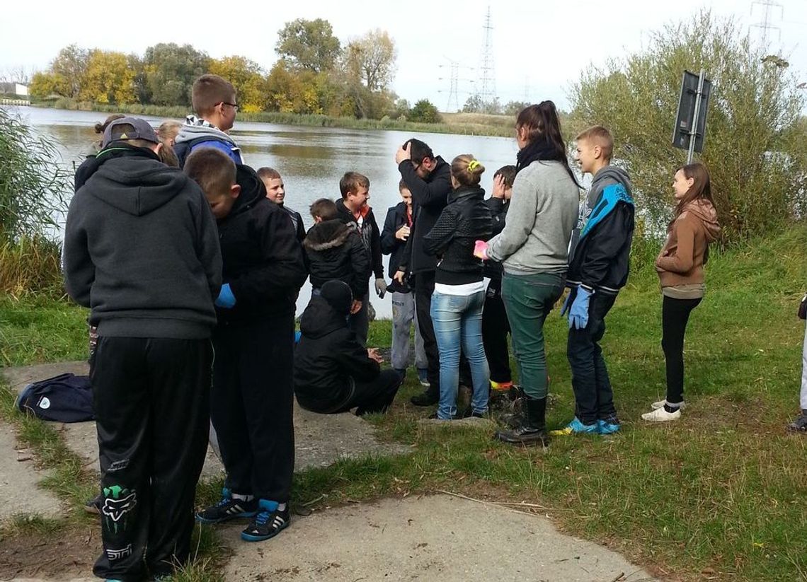 Szperacze uporządkowali cmentarz Szperacze uporządkowali cmentarz