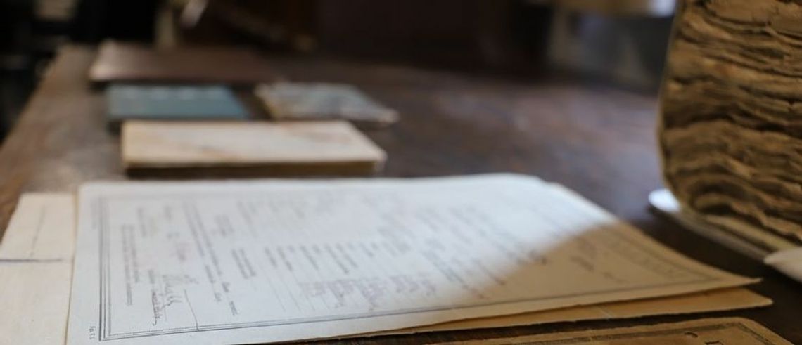 Tajemnica czarnych rękawiczek i wygrana w konkursie