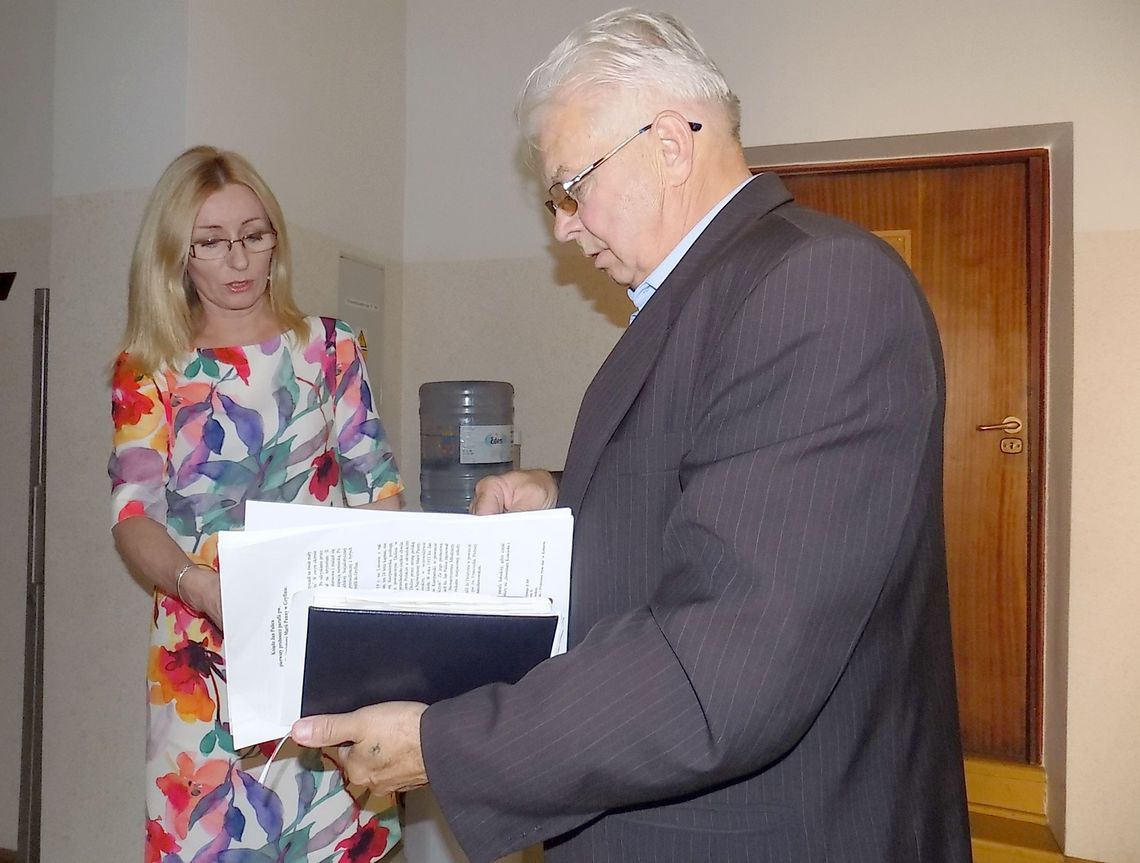 Tajemnicze spotkanie, czyli łyżka dziegciu w beczce miodu Tajemnicze spotkanie, czyli łyżka dziegciu w beczce miodu