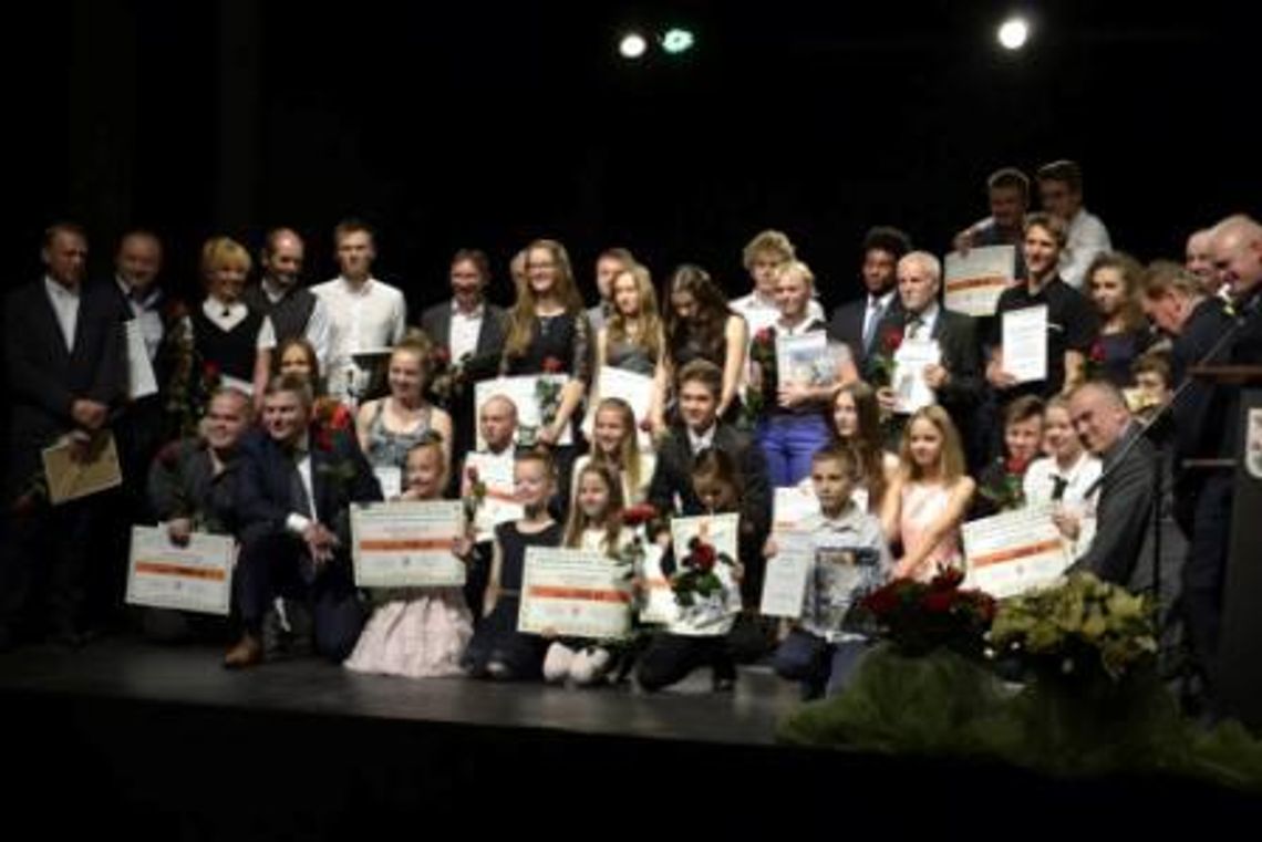 Tajne pieniądze dla sportowców?