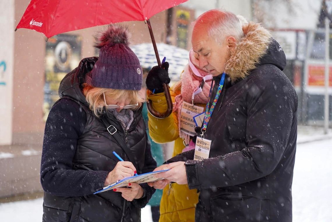 Tak dla in vitro! W Gryfinie zbiorą podpisy pod projektem ustawy obywatelskiej