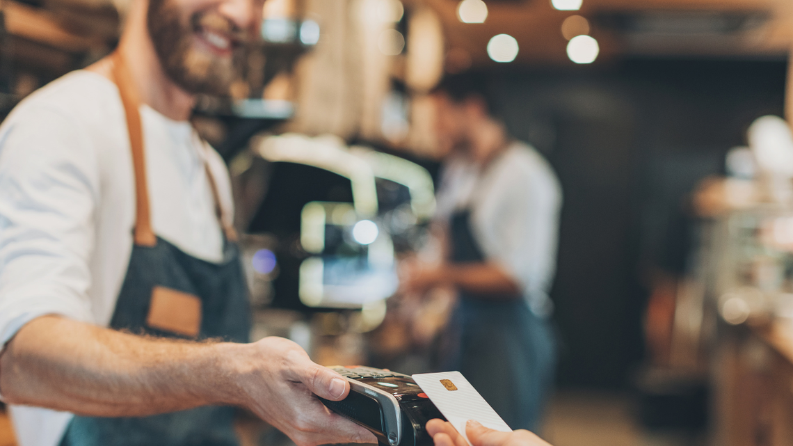 System płatności BLIK został zaatakowany z zewnątrz. Tak płacą nie tylko młodzi i nie tylko w miastach System płatności BLIK został zaatakowany z zewnątrz. Tak płacą nie tylko młodzi i nie tylko w miastach
