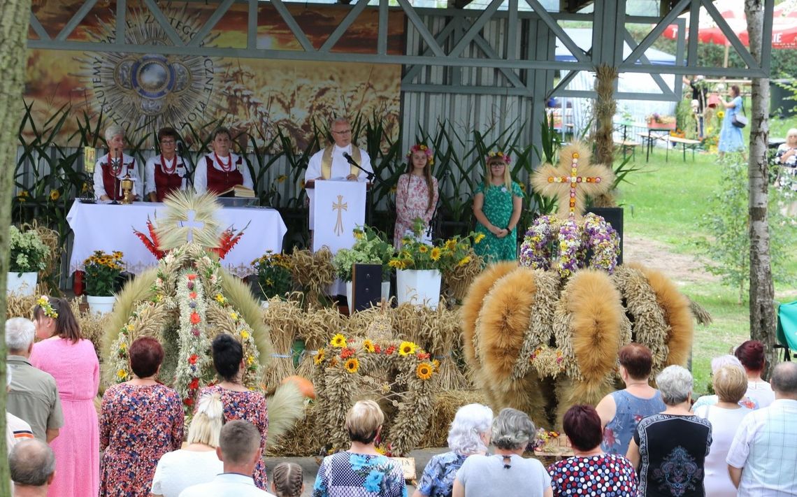 Takiej mszy św. dożynkowej jeszcze nie było! [FOTO, WIDEO]