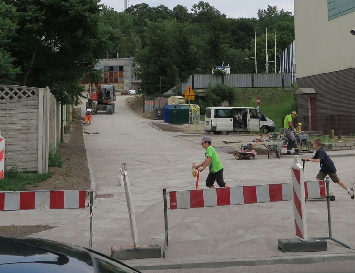 Tarcia między policją a gminą, jako wykonawcą ulicy Policyjnej Tarcia między policją a gminą, jako wykonawcą ulicy Policyjnej