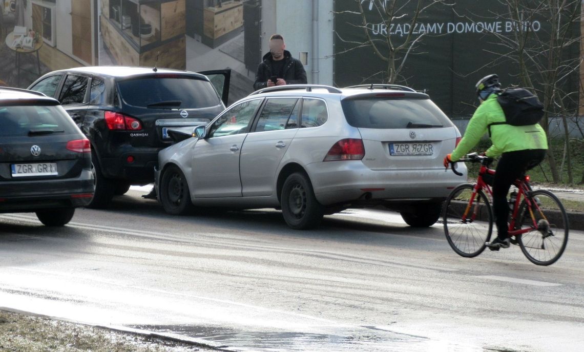 To był „dzwon” - mówiąc żargonem motocyklistów czy kierowców ciężarówek To był „dzwon” - mówiąc żargonem motocyklistów czy kierowców ciężarówek