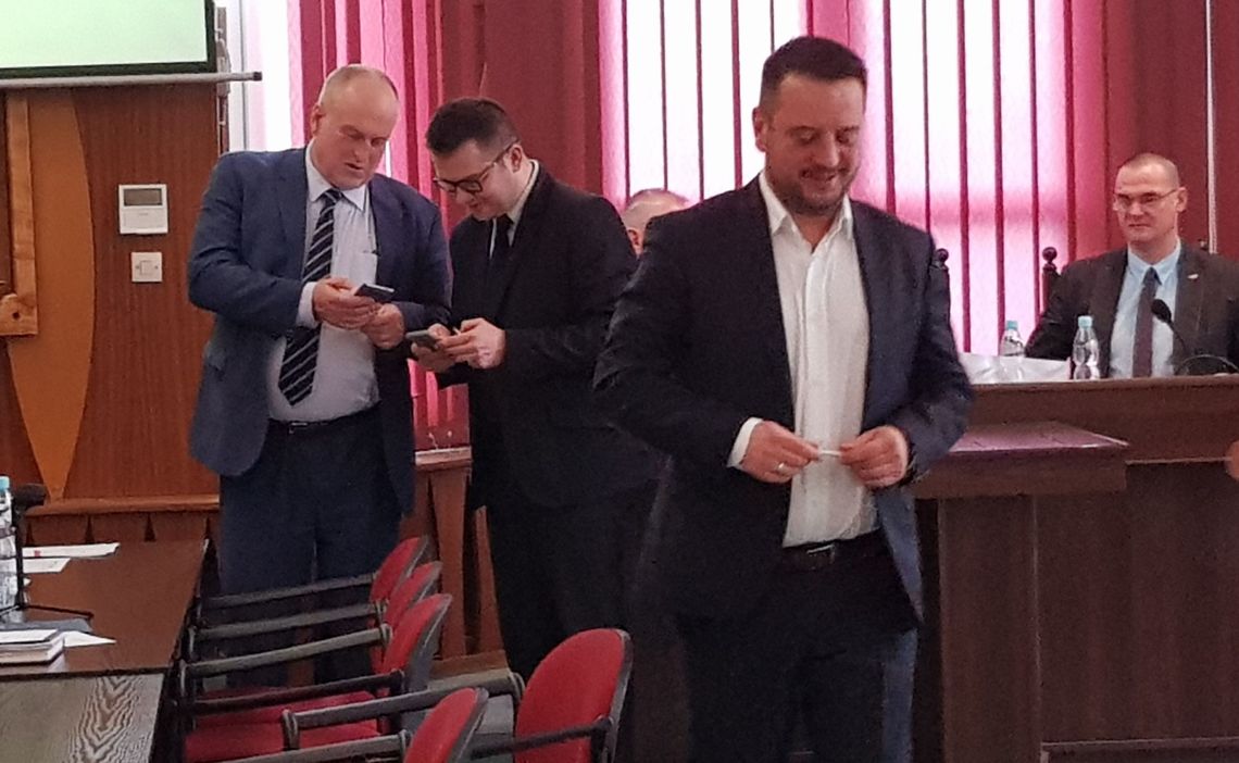 To czysta hipokryzja w wydaniu burmistrza oraz .... - piszą w oświadczeniu