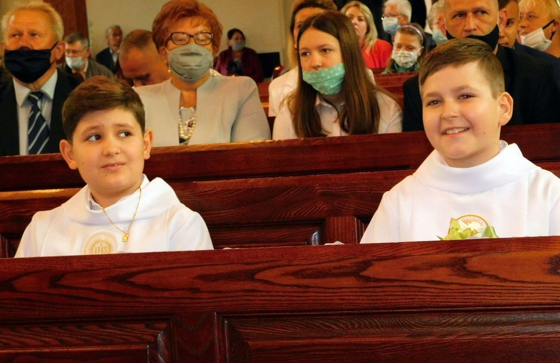 To nie tak miało wyglądać. Pierwsza komunia święta w czasie pandemii To nie tak miało wyglądać. Pierwsza komunia święta w czasie pandemii