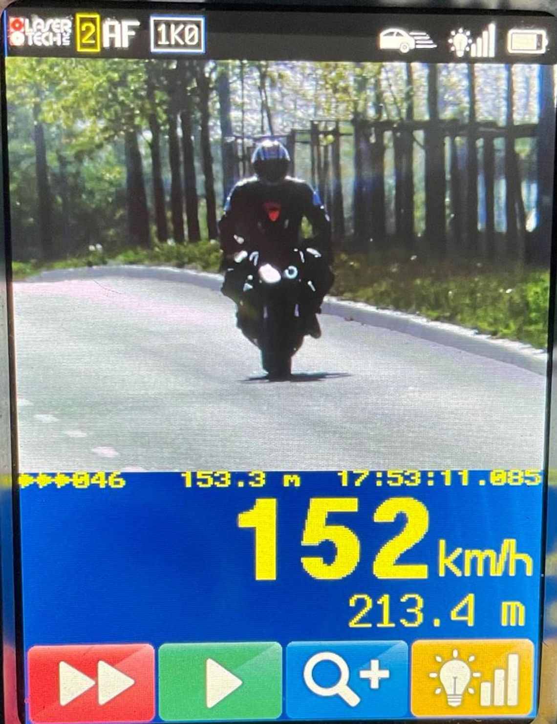 To on jechał 152 km/h na godzinę po mieście To on jechał 152 km/h na godzinę po mieście